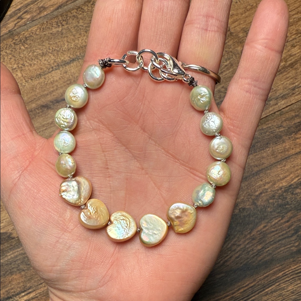 Elegant Heart Pearl Bracelet